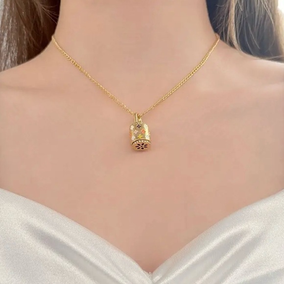 Elegant Gold Necklace with Colorful Pendant - Picture 4 of 11